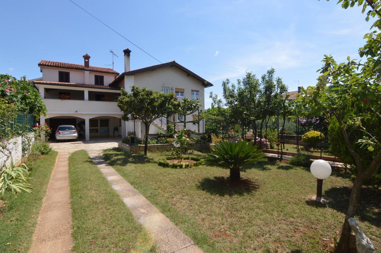 Apartments Mariza Пореч Екстериор снимка